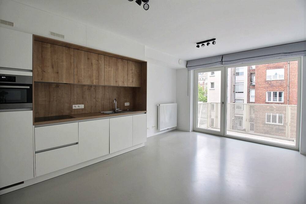 Studio te in Brussel 1000 825.00€ 1 slaapkamers 33.00m² - Zoekertje 478362