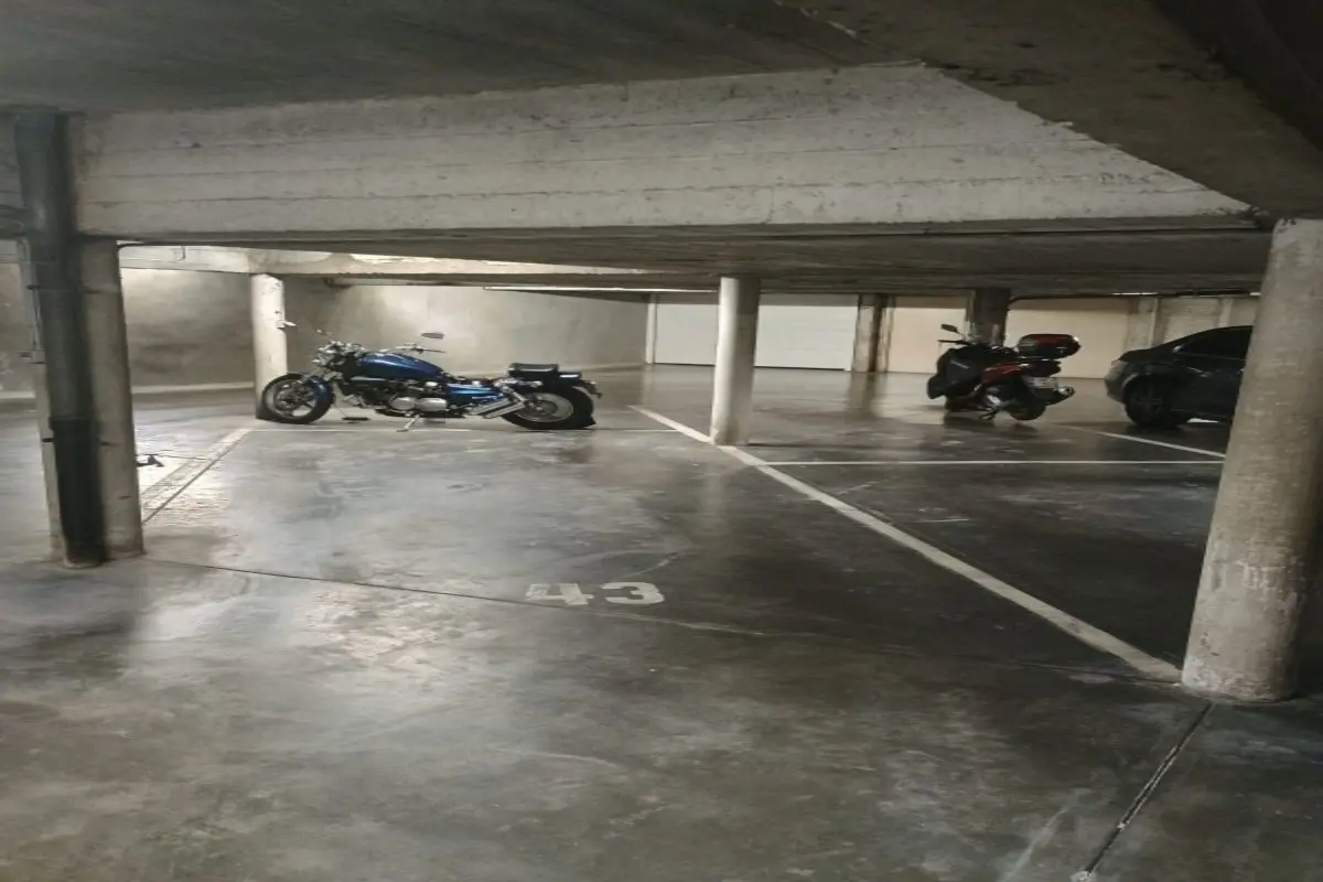 Parking à vendre à Ganshoren 1083 18000.00€  chambres m² - annonce 628404