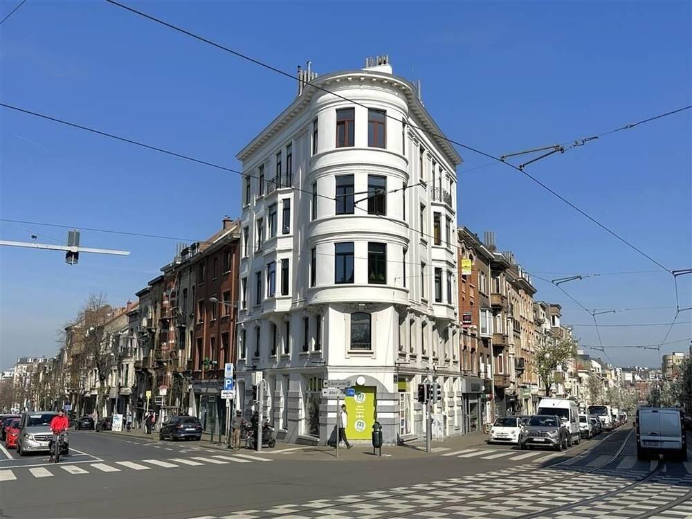 Commerce à vendre à Etterbeek 1040 350000.00€ chambres 90.00m² - annonce 479675