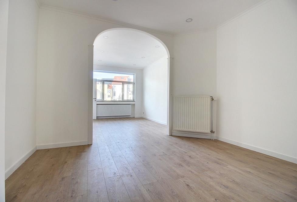 Appartement à louer à Molenbeek-Saint-Jean 1080 1100.00€ 2 chambres 85.00m² - annonce 480201