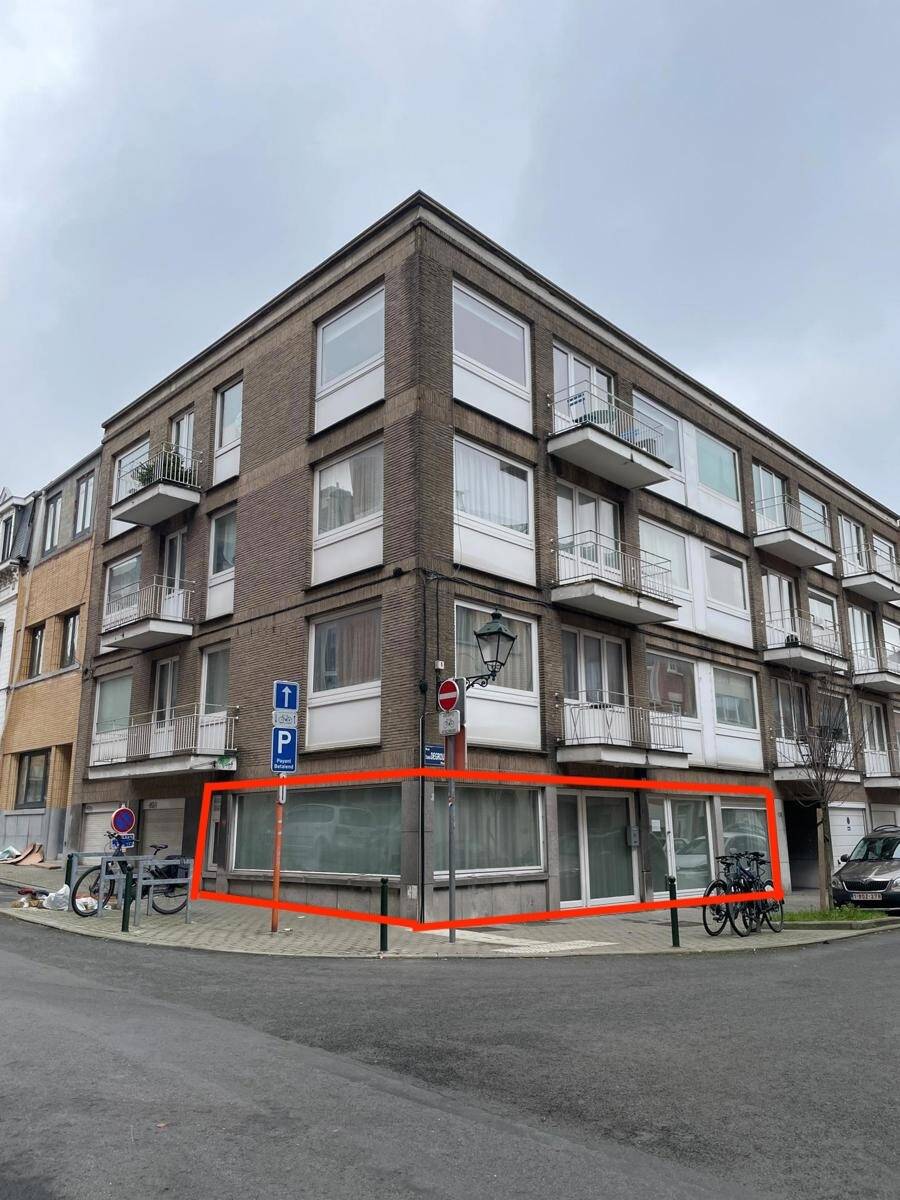 Commerce à vendre à Etterbeek 1040 395000.00€ chambres 180.00m² - annonce 480843