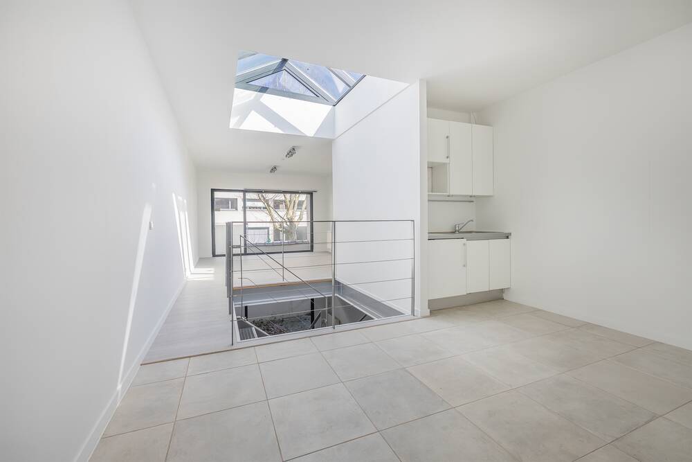 Mixgebouw te koop in Elsene 1050 370000.00€ slaapkamers 130.00m² - Zoekertje 480662