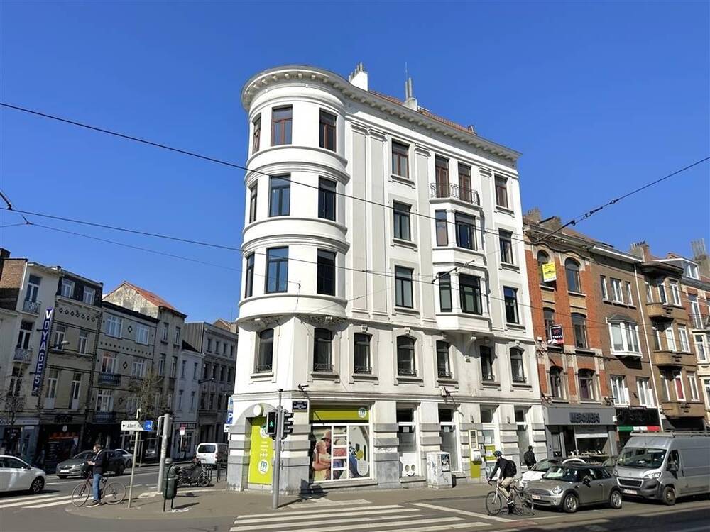 Commerce à vendre à Etterbeek 1040 400000.00€ chambres 85.00m² - annonce 479677