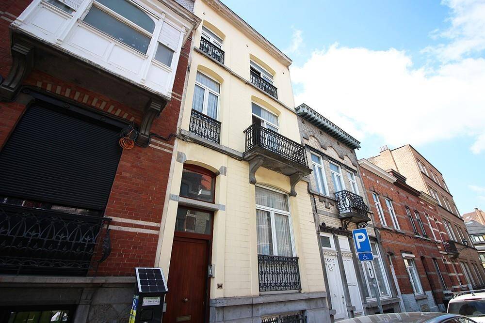 Immeuble de rapport - Immeuble à appartement à vendre à Anderlecht 1070 449000.00€ 4 chambres 290.00m² - annonce 482261