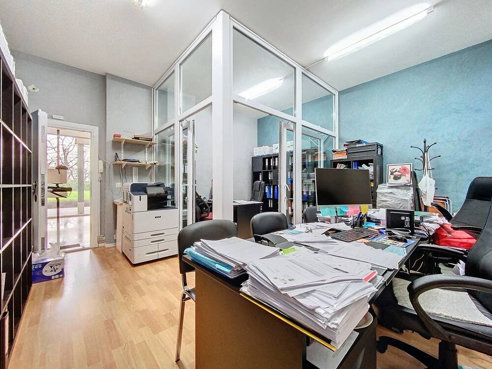 Handelszaak te koop in Sint-Jans-Molenbeek 1080 89000.00€ slaapkamers 30.00m² - Zoekertje 482376