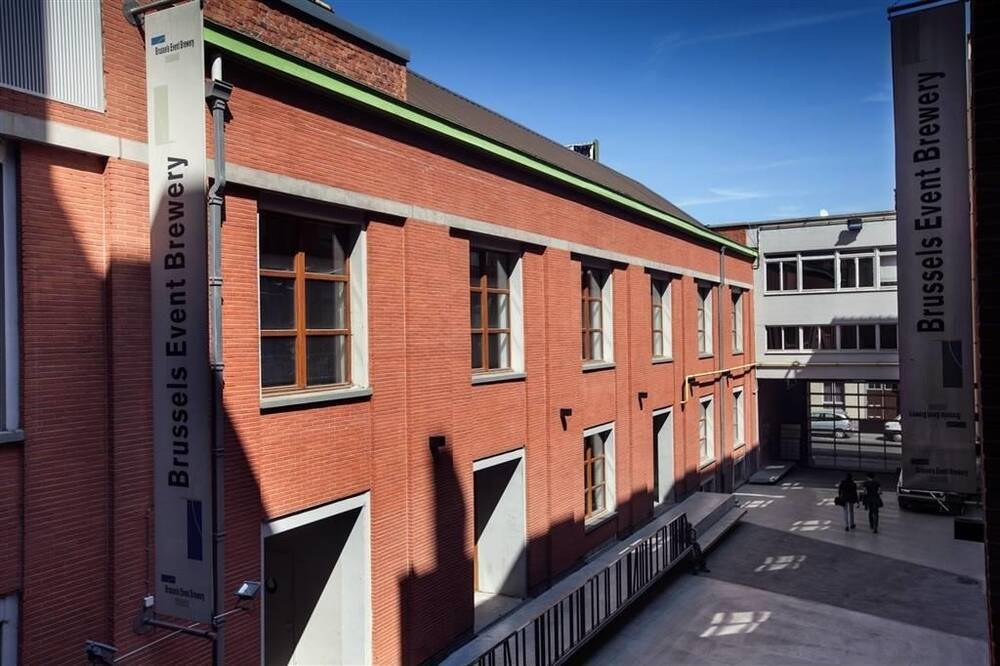 Handelszaak te  huur in Sint-Jans-Molenbeek 1080 1050.00€  slaapkamers 95.00m² - Zoekertje 484534