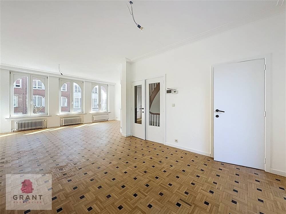 Maison à louer à Woluwe-Saint-Pierre 1150 2600.00€ 3 chambres 140.00m² - annonce 484532