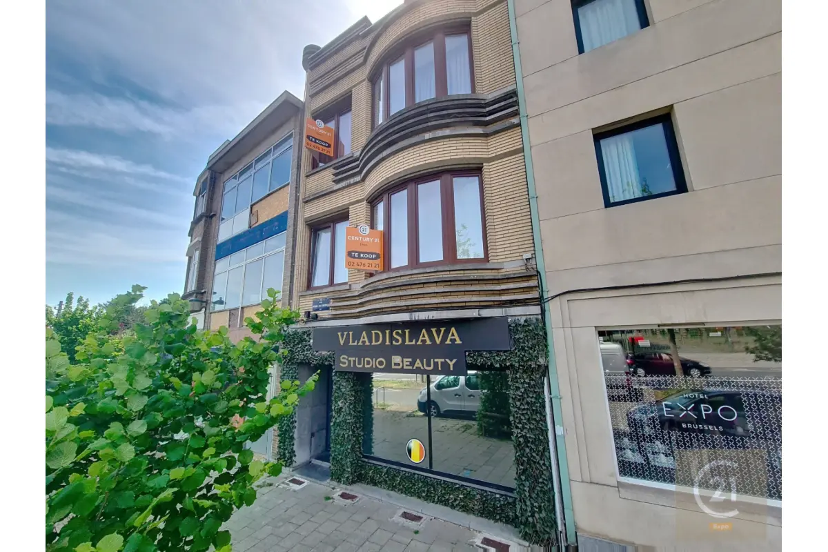 Appartementsgebouw te  koop in Laken 1020 609000.00€ 2 slaapkamers 215.00m² - Zoekertje 486099