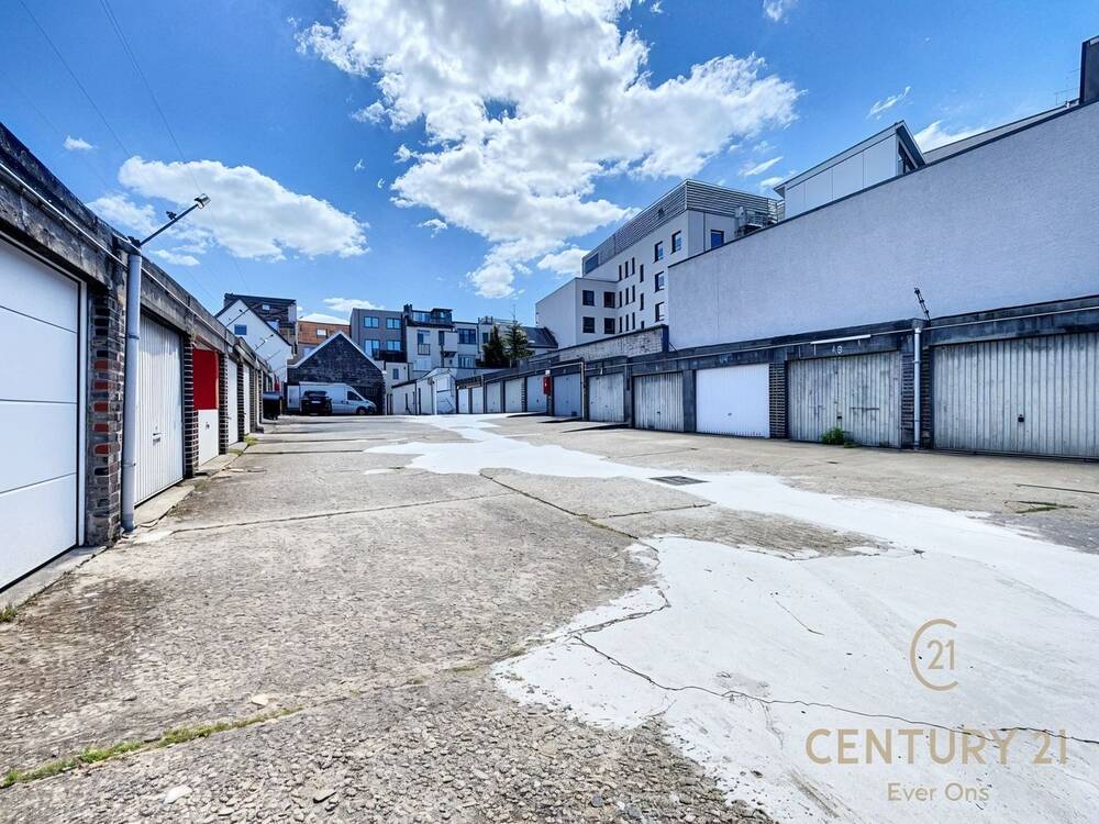 Parking te koop in Schaarbeek 1030 30000.00€ slaapkamers m² - Zoekertje 567025