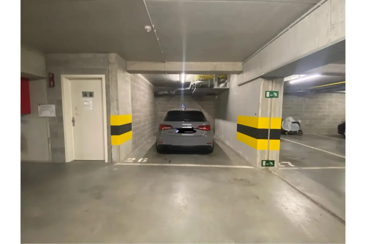 Parking à  à Evere 1140 150.00€  chambres m² - annonce 487251