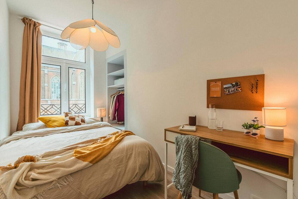 Appartement à louer à Saint-Josse-ten-Noode 1210 735.00€ 1 chambres 350.00m² - annonce 490529