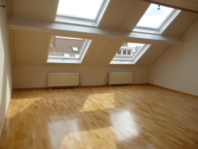 Appartement à louer à Evere 1140 930.00€ 1 chambres 75.00m² - annonce 490068
