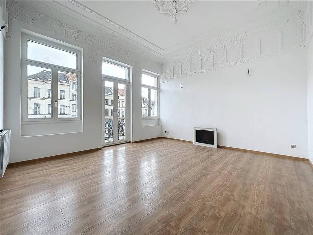 Studio te koop in Sint-Jans-Molenbeek 1080 145000.00€ slaapkamers 40.00m² - Zoekertje 490683
