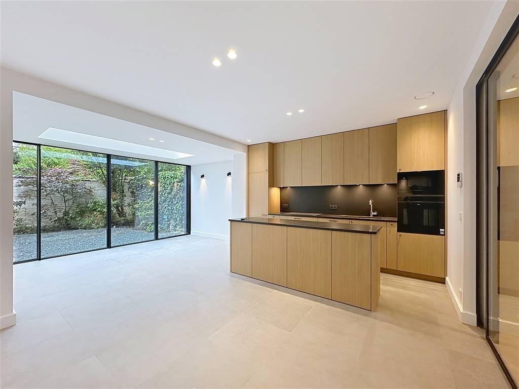 Maison à louer à Uccle 1180 4200.00€ 5 chambres 309.00m² - annonce 491091