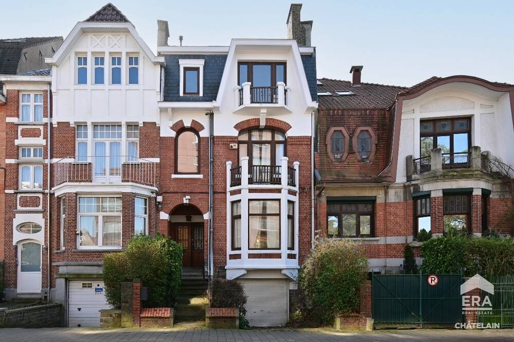 Herenhuis te  in Schaarbeek 1030 735000.00€ 5 slaapkamers 322.00m² - Zoekertje 493093