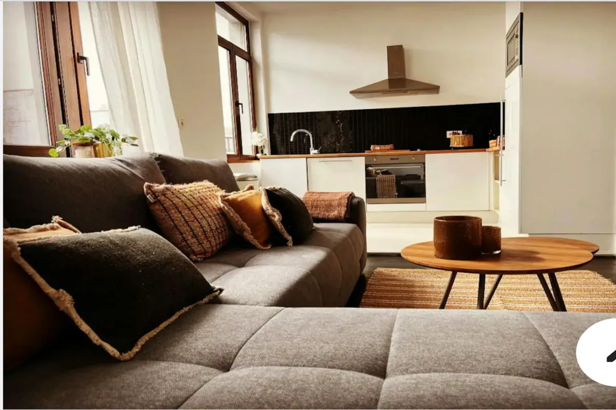 Immeuble mixte à louer à Ixelles 1050 1850.00€  chambres m² - annonce 493020