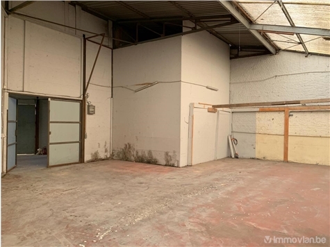 Handelszaak te huur in Vorst 1190 785.00€ 0 slaapkamers m² - Zoekertje 493535