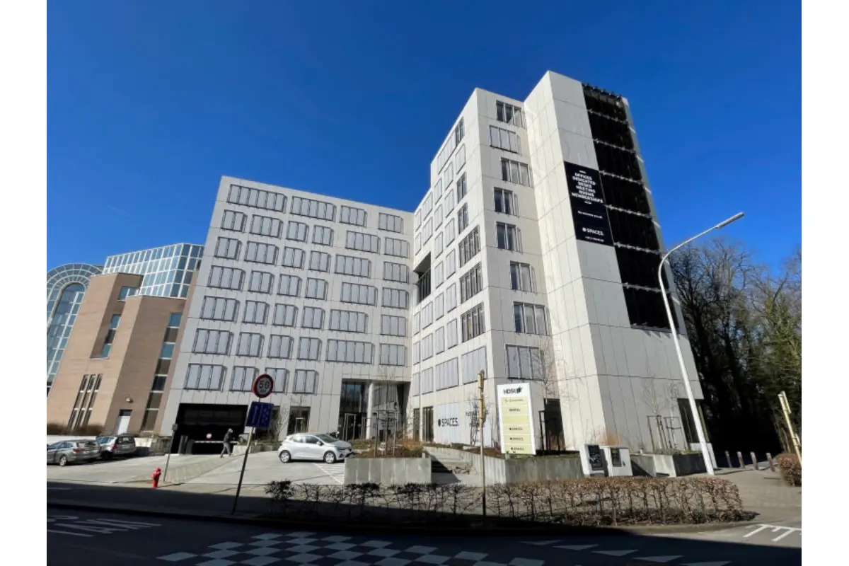 Handelszaak te  huur in Oudergem 1160 1250.00€  slaapkamers m² - Zoekertje 503537