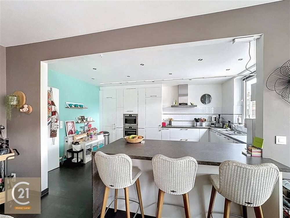 Appartement à vendre à Molenbeek-Saint-Jean 1080 340000.00€ 3 chambres 138.00m² - annonce 503310