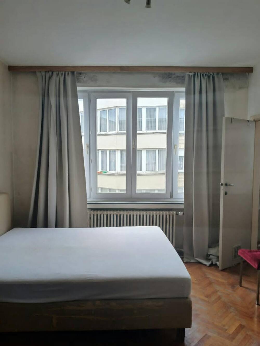 Appartement à louer à Forest 1190 1500.00€ chambres m² - annonce 502893