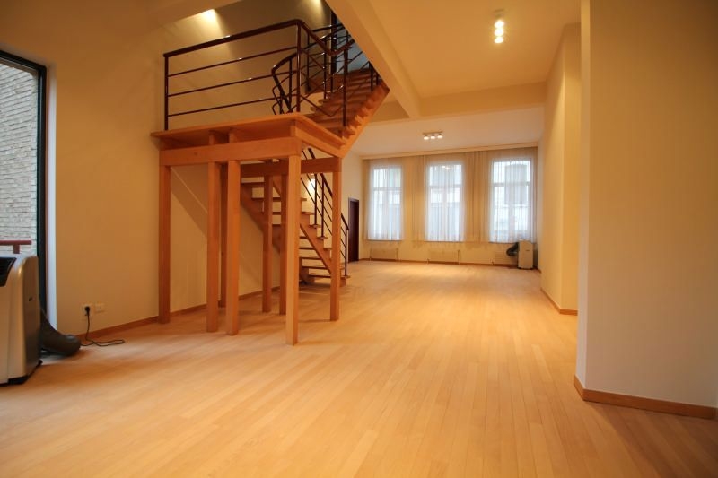 Duplex te  huur in Brussel 1000 2100.00€ 3 slaapkamers 168.00m² - Zoekertje 500500