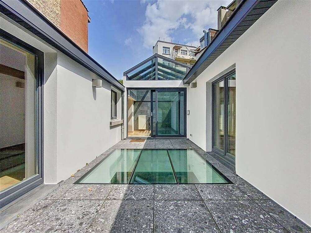Duplex te  huur in Sint-Gillis 1060 2750.00€ 3 slaapkamers 190.00m² - Zoekertje 500349