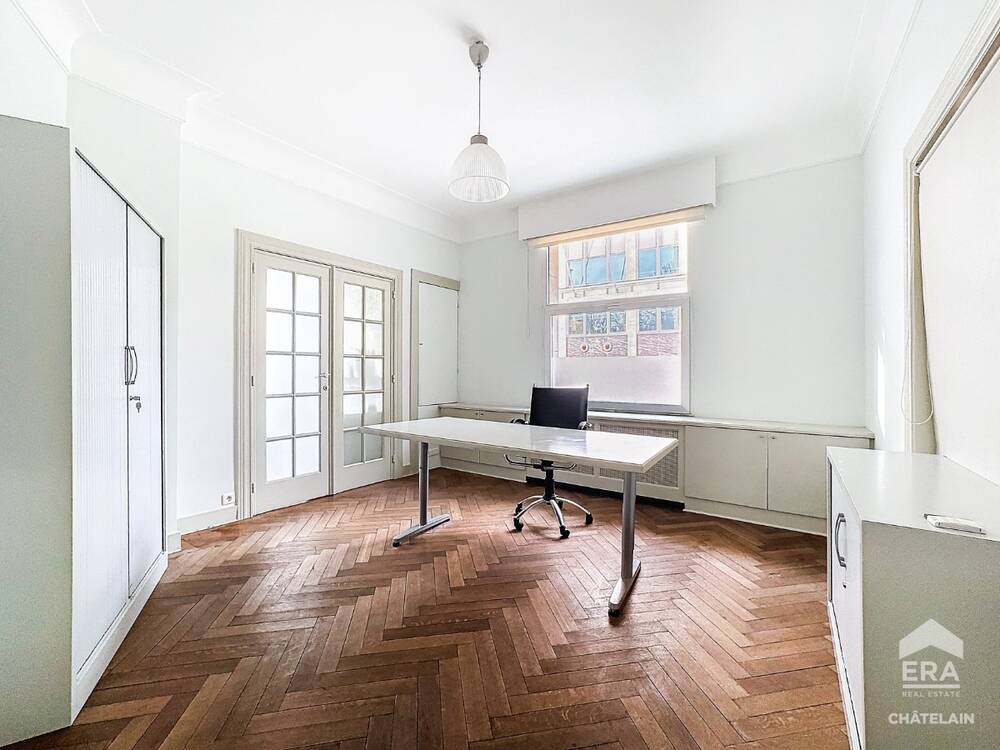 Commerce à louer à Bruxelles 1000 650.00€ 0 chambres 18.00m² - annonce 500387