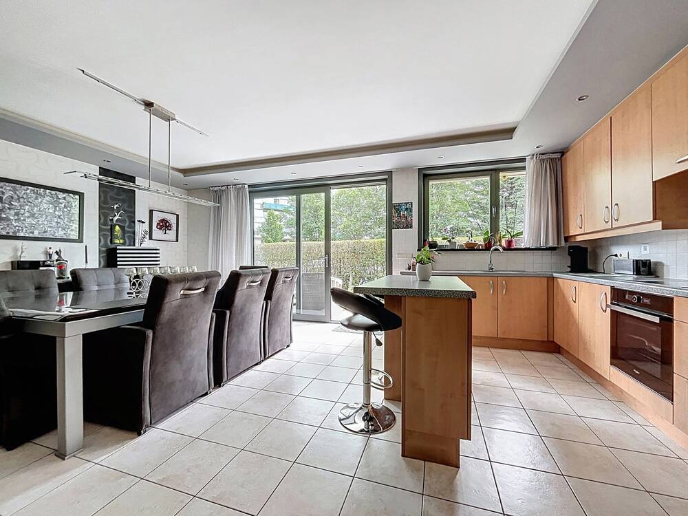 Rez-de-chaussée à vendre à Molenbeek-Saint-Jean 1080 315000.00€ 3 chambres 113.00m² - annonce 498245
