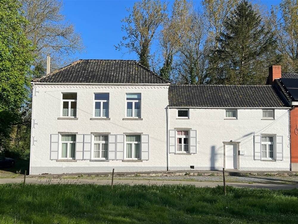 Ferme à à Chaussée-Notre-Dame-Louvignies 7063 1700.00€ 4 chambres 300.00m² - annonce 497356