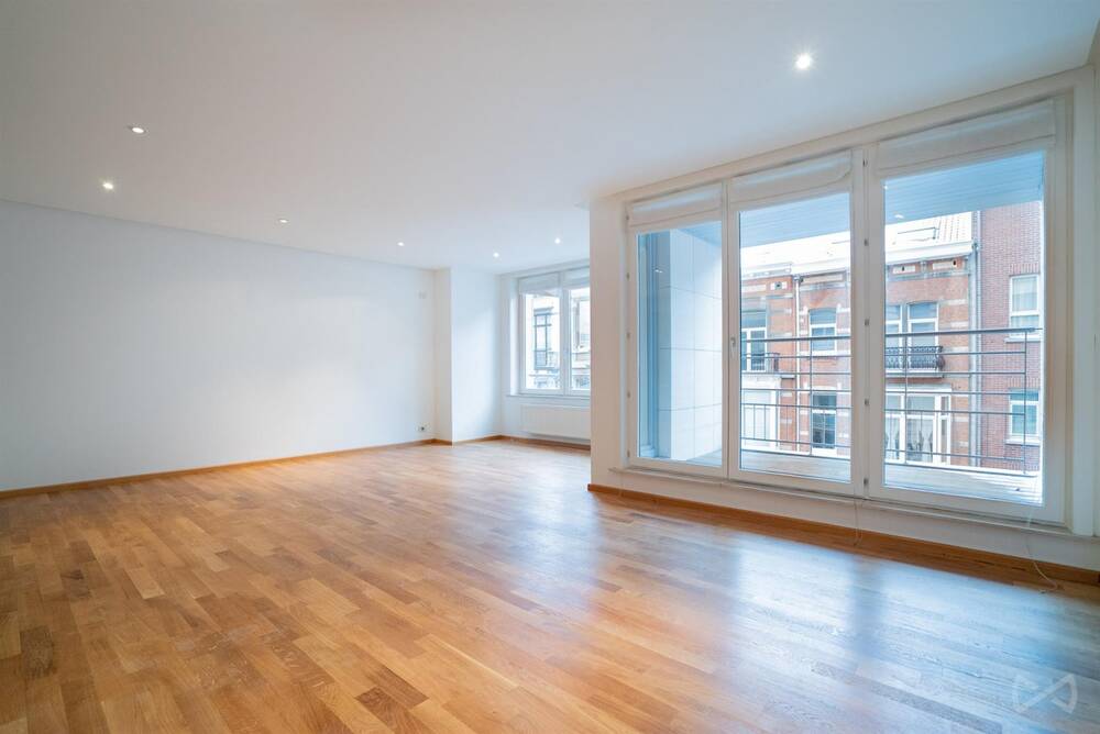 Appartement à à Ixelles 1050 2600.00€ 3 chambres 150.00m² - annonce 498328