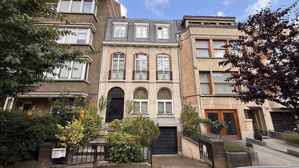 Huis te koop in Sint-Lambrechts-Woluwe 1200 1200000.00€ 6 slaapkamers 331.00m² - Zoekertje 498451