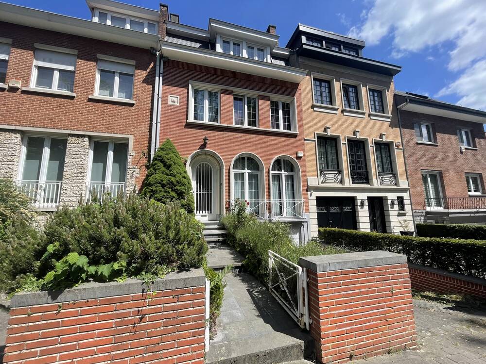 Huis te huur in Sint-Pieters-Woluwe 1150 3100.00€ 5 slaapkamers 200.00m² - Zoekertje 498007