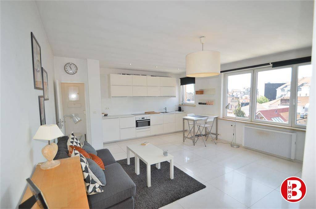 Studio à louer à Ixelles 1050 750.00€ chambres 50.00m² - annonce 498188
