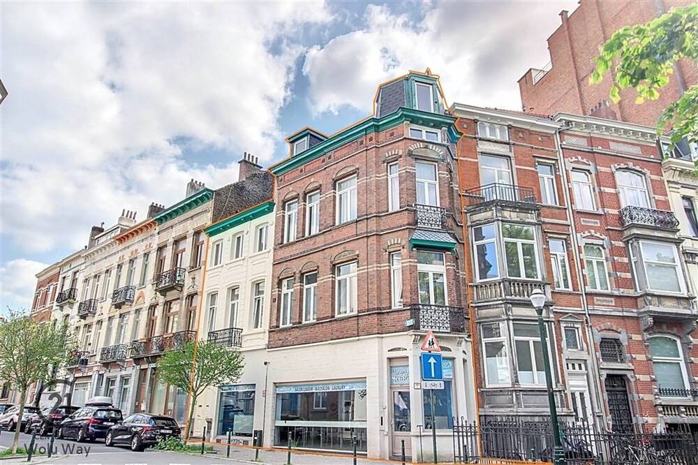 Maison à vendre à Bruxelles 1000 0.00€ 5 chambres 274.00m² - annonce 496266