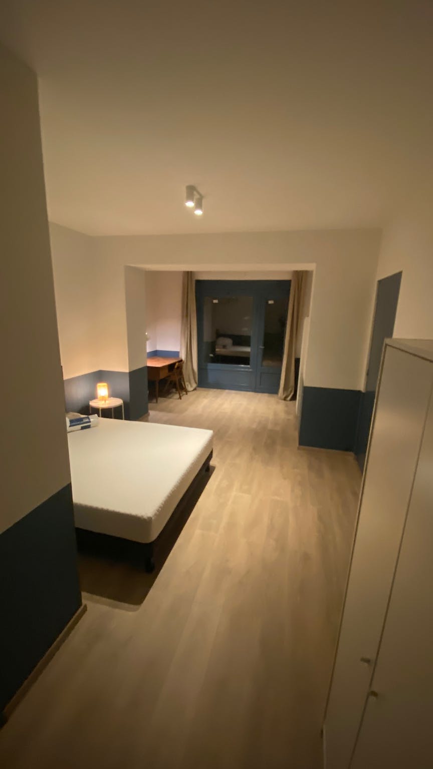 Appartement à louer à Saint-Josse-ten-Noode 1210 825.00€ 1 chambres 350.00m² - annonce 781772