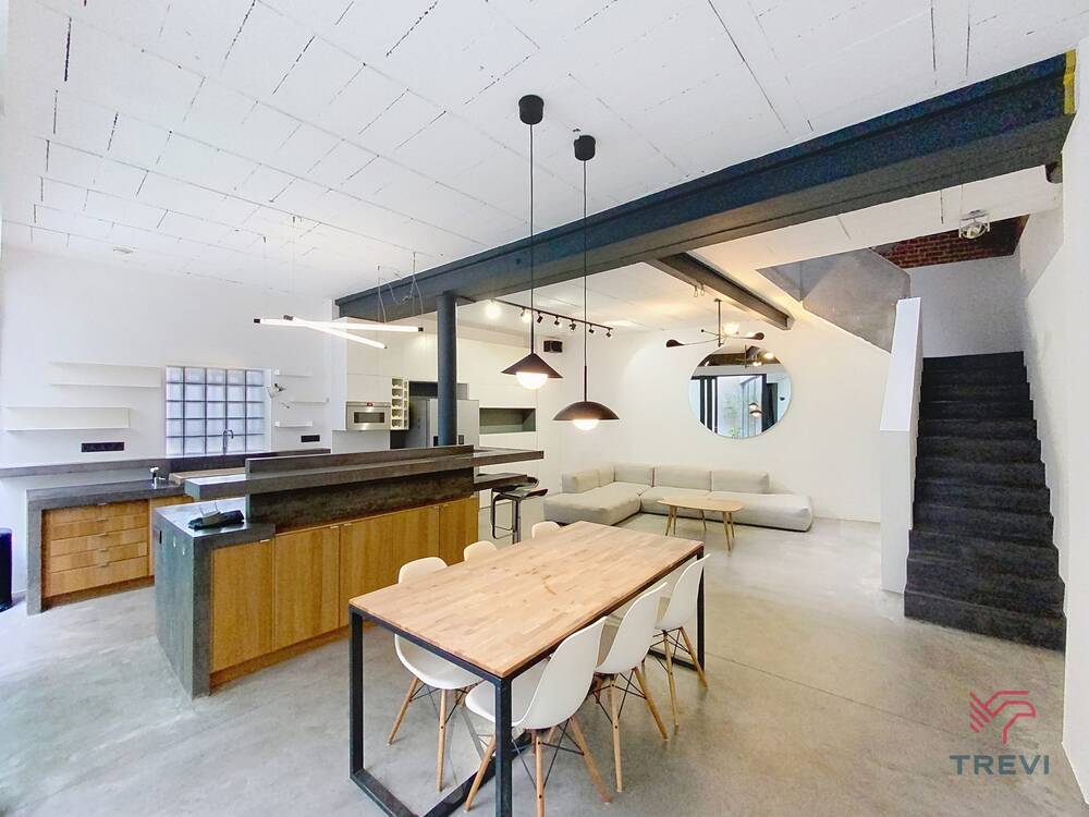 Huis te huur in Sint-Gillis 1060 2550.00€ 3 slaapkamers 200.00m² - Zoekertje 497280