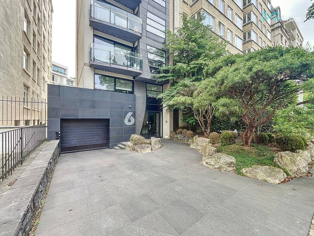 Parking & garage te  koop in Brussel 1000 39500.00€  slaapkamers m² - Zoekertje 497036