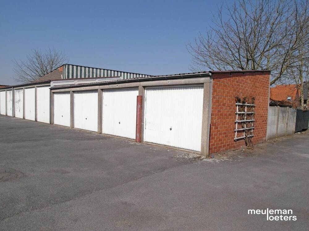 Parking & garage te huur in Oostkamp 8020 65.00€ slaapkamers m² - Zoekertje 495496