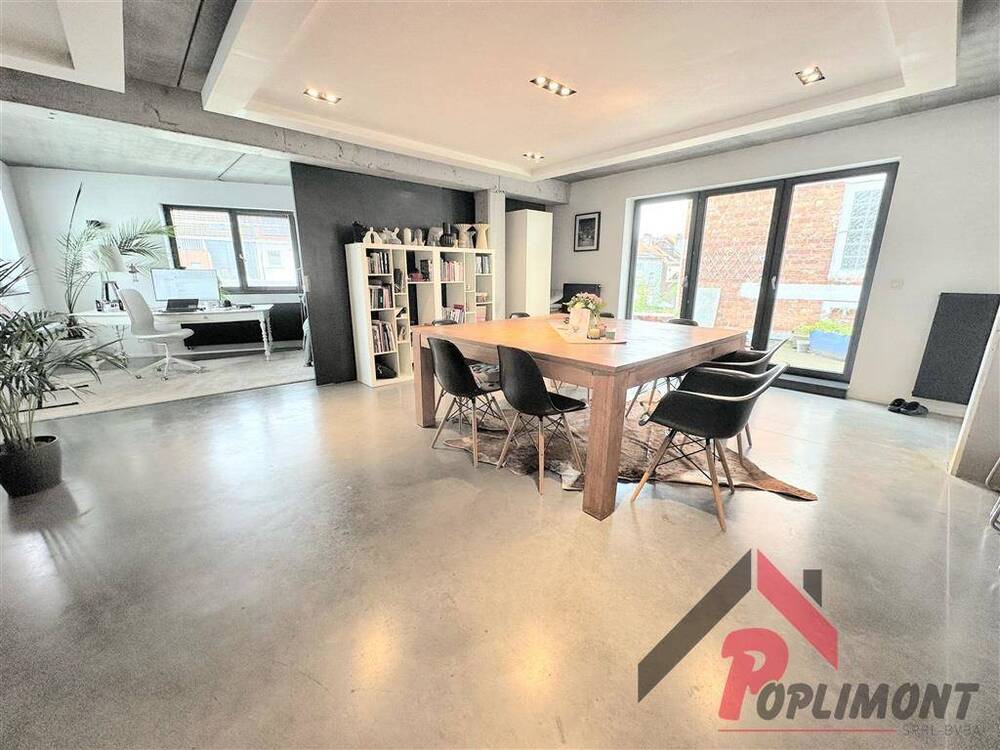 Loft te koop in Sint-Jans-Molenbeek 1080 380000.00€ 1 slaapkamers 119.00m² - Zoekertje 495271