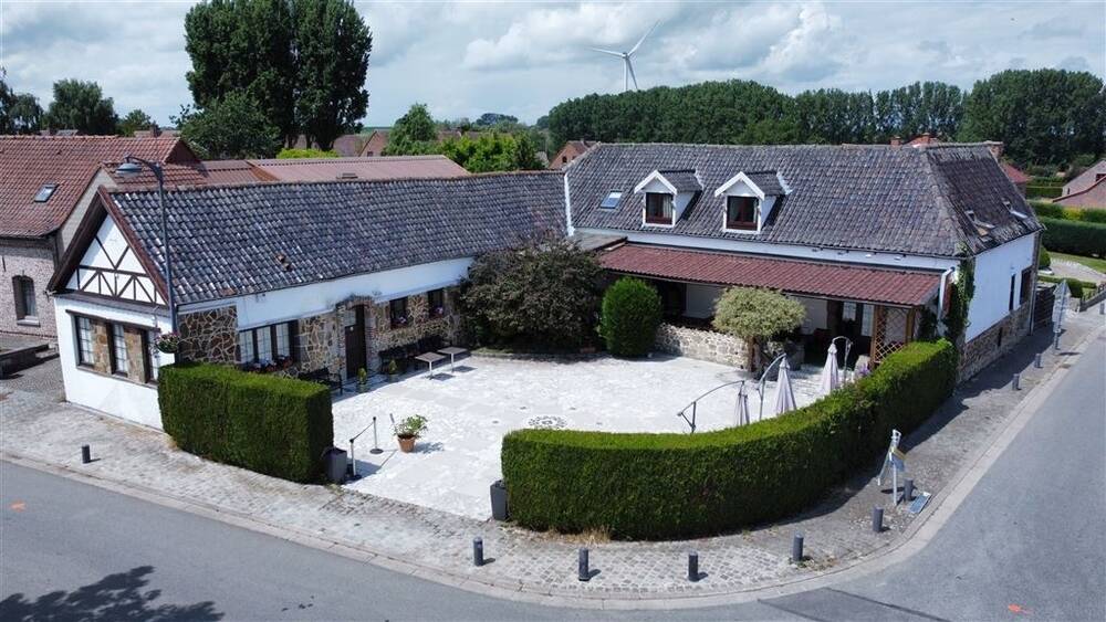 Immeuble mixte à vendre à Rebaix 7804 675000.00€ 7 chambres 395.00m² - annonce 495881