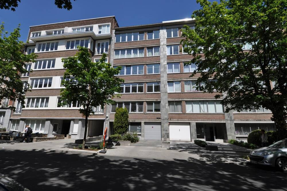 Commerce à vendre à Forest 1190 110000.00€ chambres 18.00m² - annonce 495568
