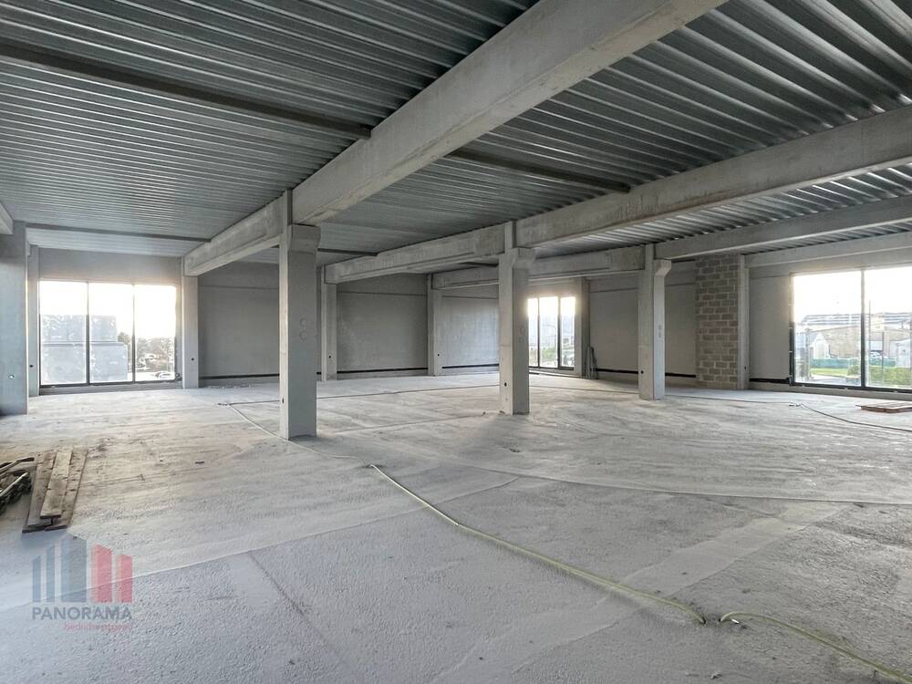 Handelszaak te  koop in Hooglede 8830 275000.00€  slaapkamers 153.00m² - Zoekertje 493999