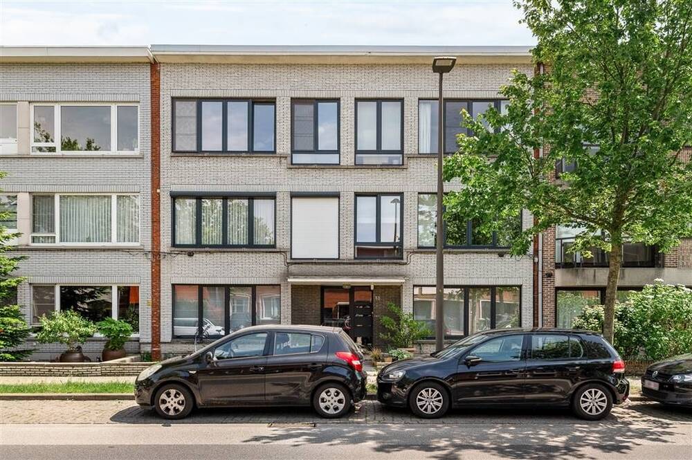 Rez-de-chaussée à vendre à Berchem 2600 275000.00€  chambres m² - annonce 493899