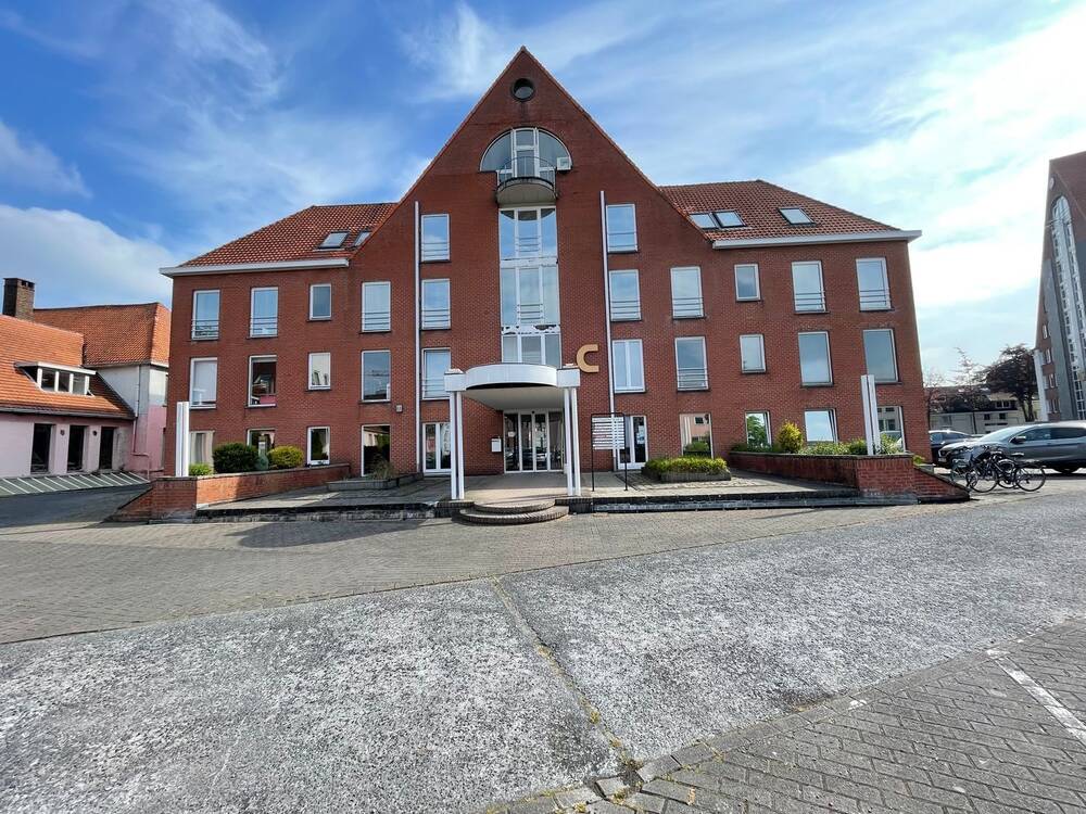 Commerce à louer à Sint-Denijs-Westrem 9051 2500.00€ chambres 250.00m² - annonce 493994