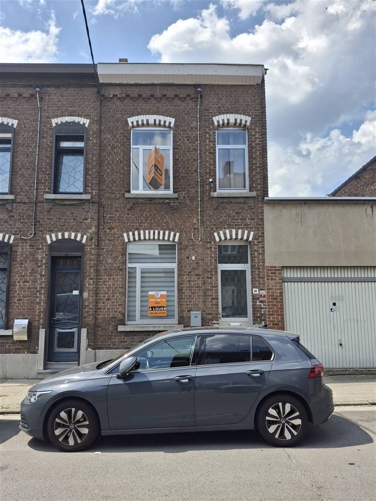 Huis te huur in Haine-Saint-Pierre 7100 750.00€ 2 slaapkamers m² - Zoekertje 494102