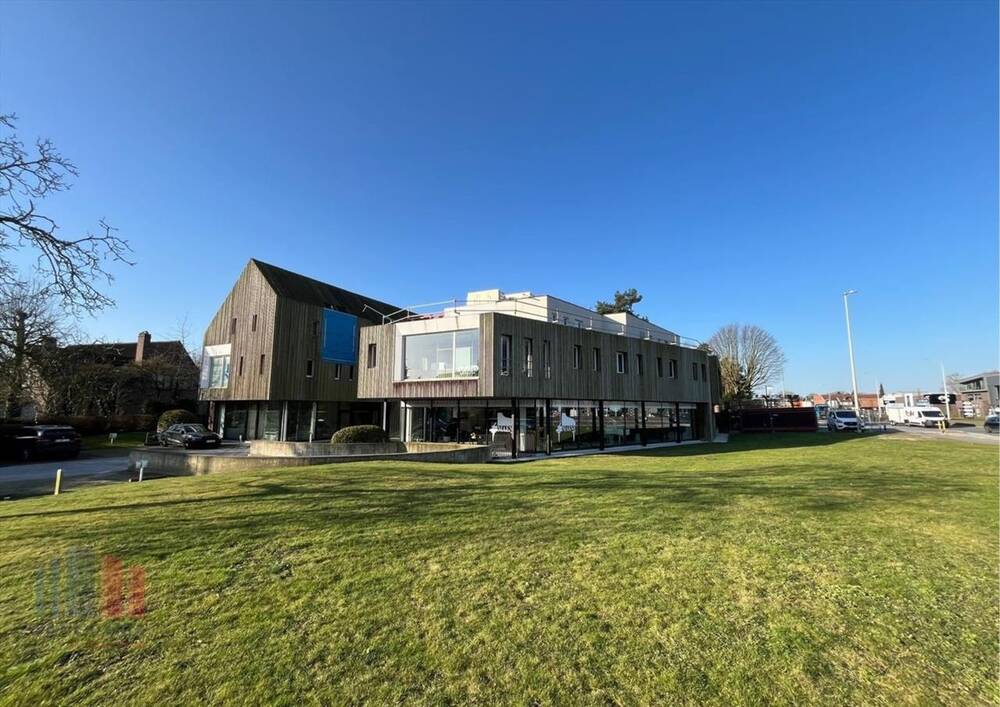 Commerce à louer à Sint-Denijs-Westrem 9051 1581.00€ chambres 115.00m² - annonce 493883