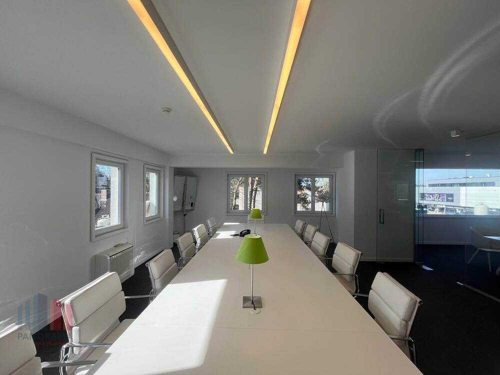Commerce à louer à Sint-Denijs-Westrem 9051 1075.00€ chambres 86.00m² - annonce 493884