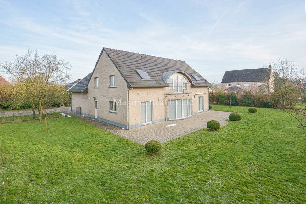 Villa à louer à Wezembeek-Oppem 1970 3950.00€ 5 chambres 245.00m² - annonce 494659