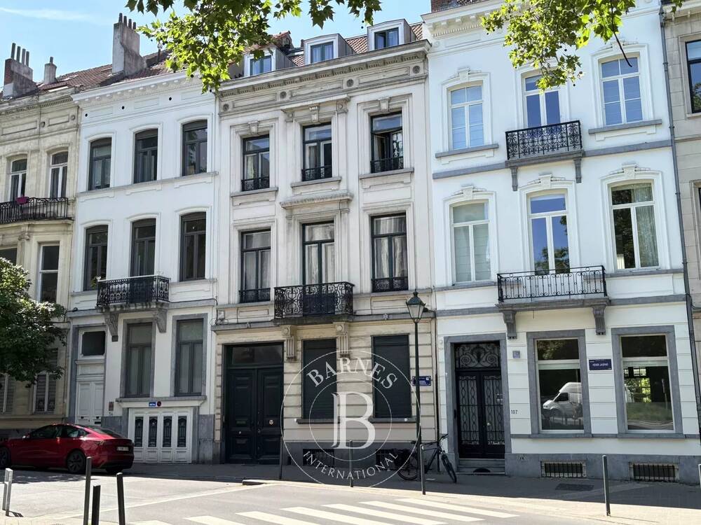 Huis te koop in Sint-Gillis 1060 1590000.00€ slaapkamers 500.00m² - Zoekertje 493841