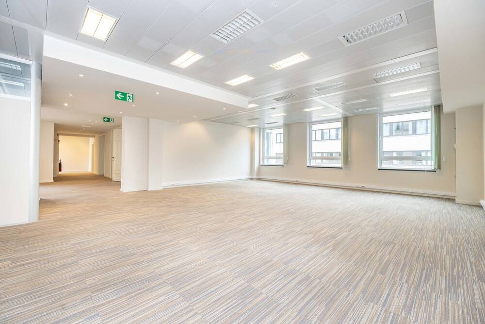 Commerce à louer à Bruxelles 1000 8000.00€  chambres 640.00m² - annonce 494572